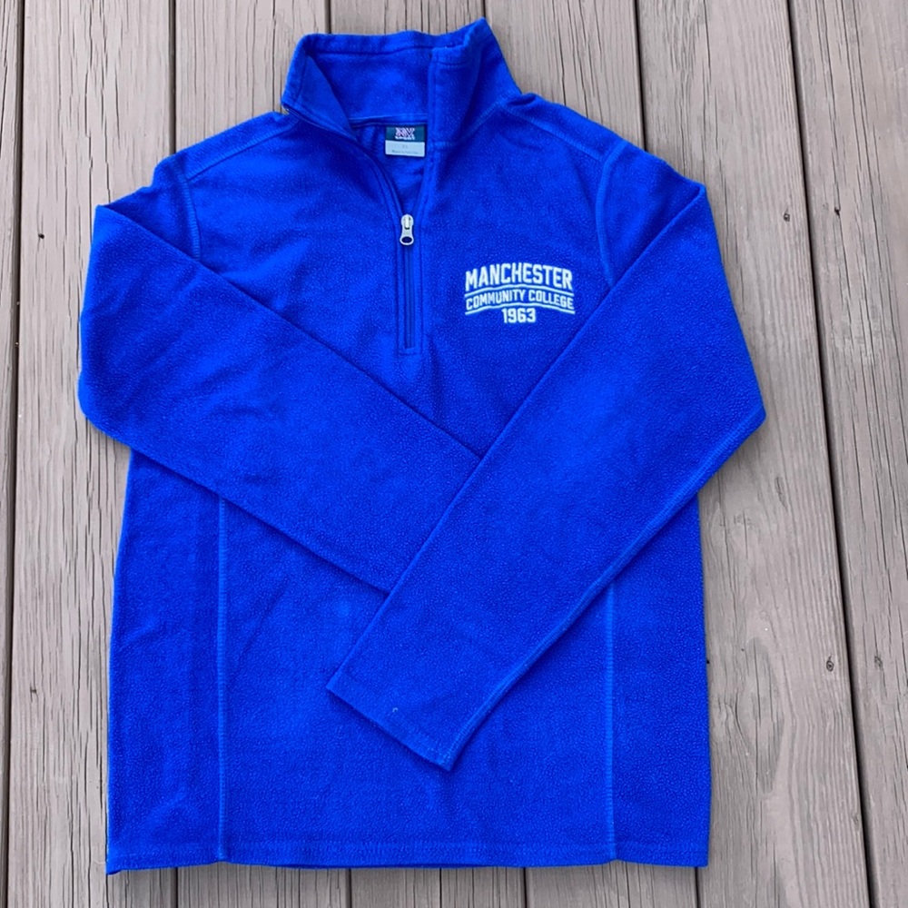 Manchester Community College 1/4 zip size XS